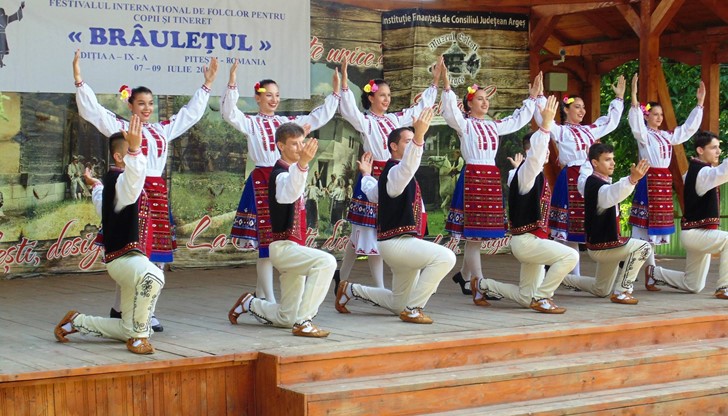 ФТС "Зора"  е единственият български състав, поканен на събитието