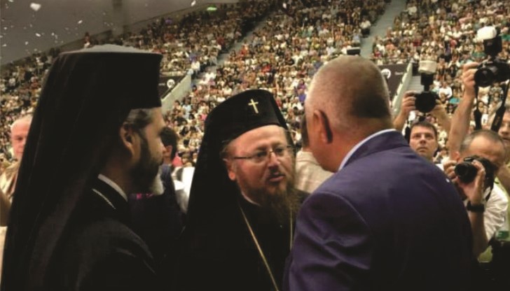 Мултифункционалната спортна зала разполага ...