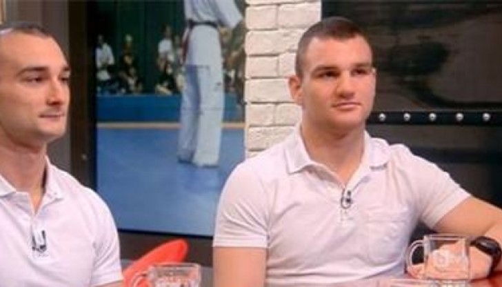 Братята отдават своите успехи в спорта на родителите и семейството си Братята отдават своите успехи в спорта на родителите и семейството си