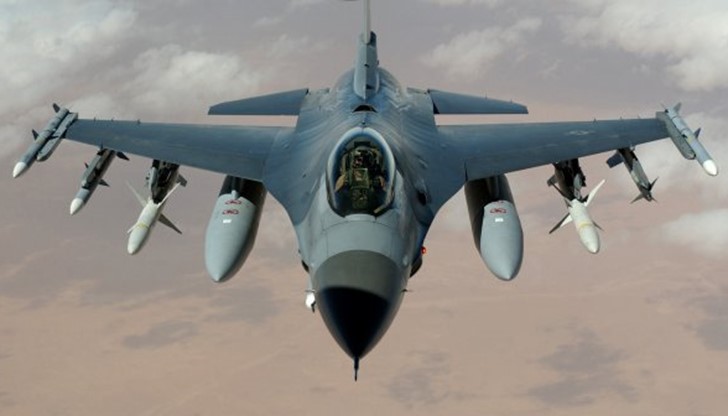 Днес военният министър Николай Ненчев даде да се разбере, че има намерение да води преговори с държави за купуване на употребявани F-16