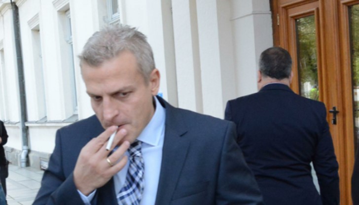 Дали Москов си вярва, че колегата му ... Дали Москов си вярва, че колегата му ...