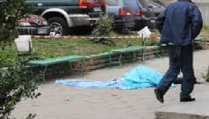 Тялото е откарано за аутопсия в областната болница