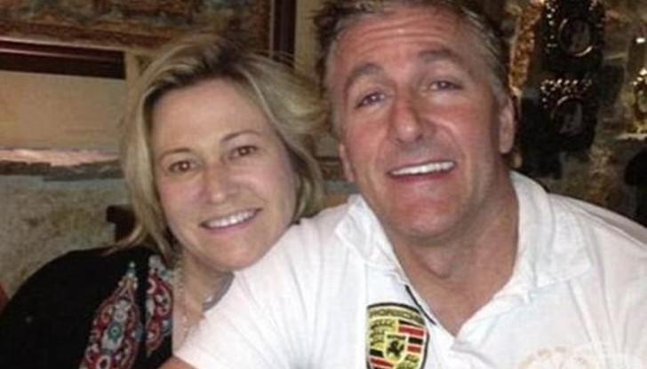 Британска двойка е в процес на разследване по подозрения, че се опитва да продава индустриална белина като лек за рак и аутизъм Британска двойка е в процес на разследване по подозрения, че се опитва да продава индустриална белина като лек за рак и аутизъм