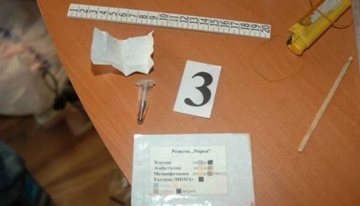 Полицията удари лаборатория за синтетични наркотици в Несебър. Полицията удари лаборатория за синтетични наркотици в Несебър.