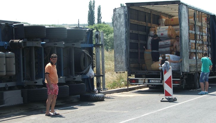 Шофьорът обяснил, че камионът минал