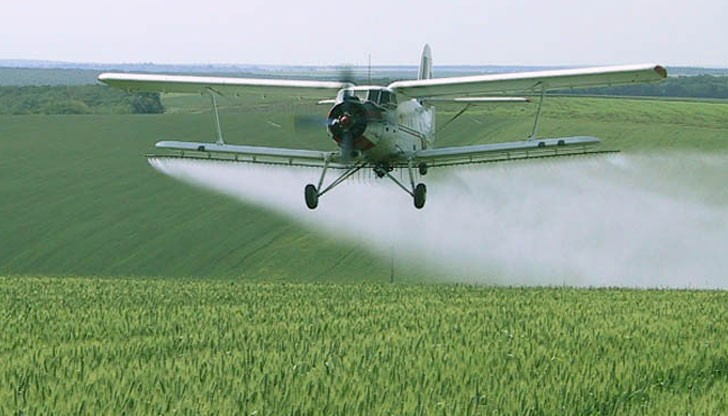 Безконтролното пръскане на житните култури продължава с пълна сила