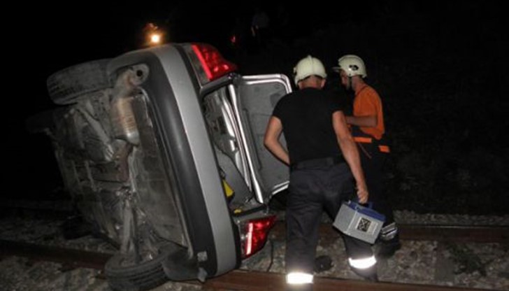 Друг автомобил ги засякъл, за щастие се размина без жертви Друг автомобил ги засякъл, за щастие се размина без жертви