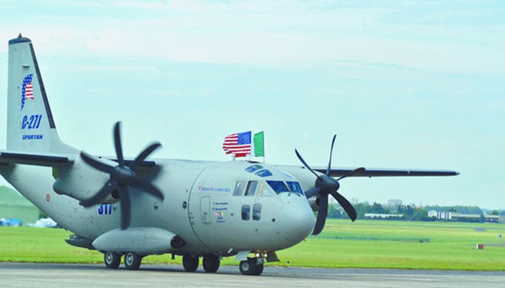 Кокошки не снасят и деца са в стрес заради американско учение на самолети в Пловдивско Кокошки не снасят и деца са в стрес заради американско учение на самолети в Пловдивско