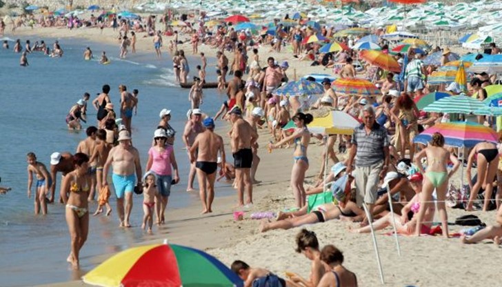 Морската почивка изглежда все по-близо за повечето от нас. За да се отдадем на заслужен отдих обаче ще трябва да извадим от джоба си поне 700 лева Морската почивка изглежда все по-близо за повечето от нас. За да се отдадем на заслужен отдих обаче ще трябва да извадим от джоба си поне 700 лева