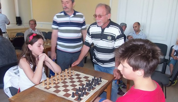 Шахматът е игра за победата на духа над материята...