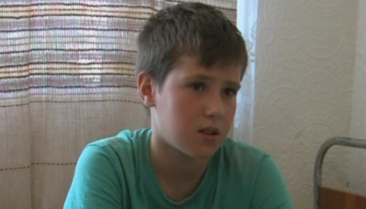 36-годишна жена от Дупница се бори с онкологично заболяване под грижите на 13-годишния си син 36-годишна жена от Дупница се бори с онкологично заболяване под грижите на 13-годишния си син