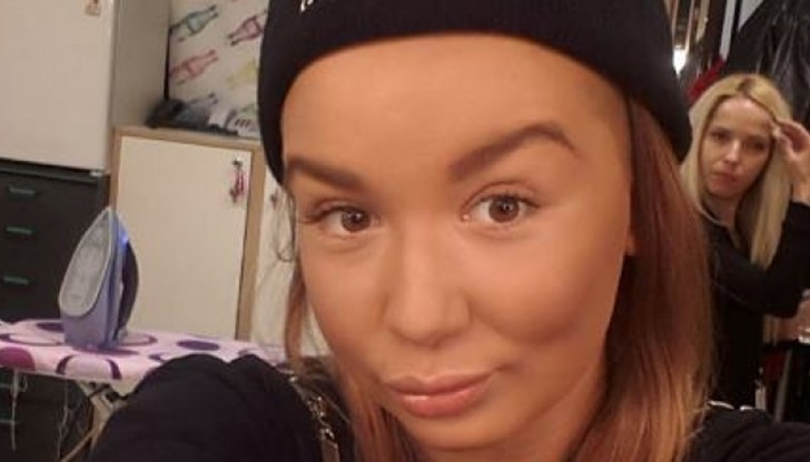 23-годишната босненка съсипа красотата си с поредица от разкрасителни интервенции