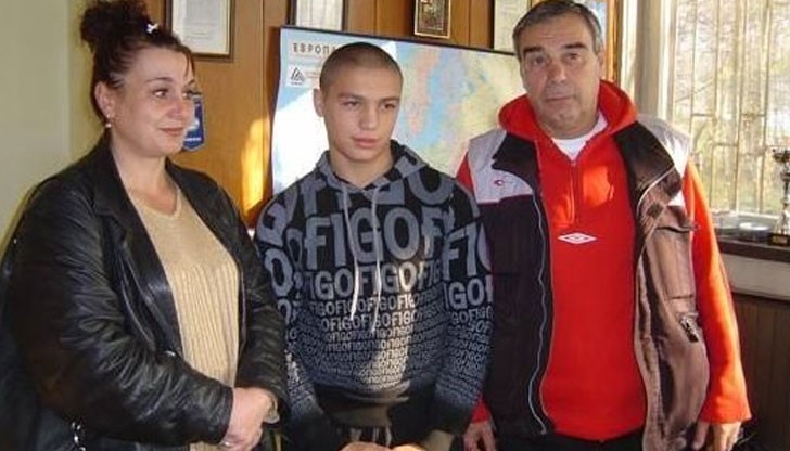 22-годишният боксьор е с румънски корени, но дълги години е живял в Пловдив и бил възпитаник на спортното училище