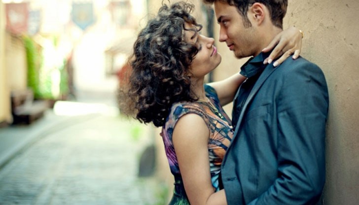 Любителките на по-млади мъже първи отправяли любовното предложение Любителките на по-млади мъже първи отправяли любовното предложение