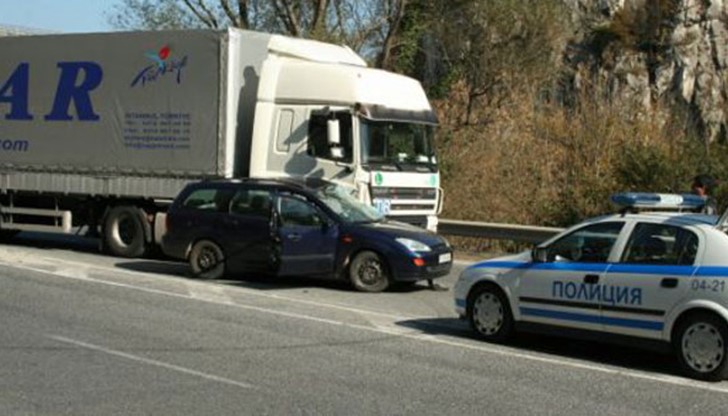 Трупът на починалия е откаран за аутопсия в Съдебна медицина при русенската болница