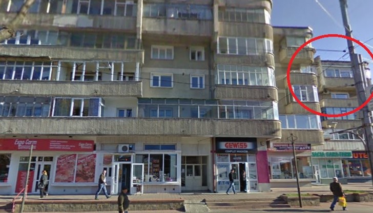 ад тях стои американската компания Just for now, собственик на още 60 домейна ад тях стои американската компания Just for now, собственик на още 60 домейна