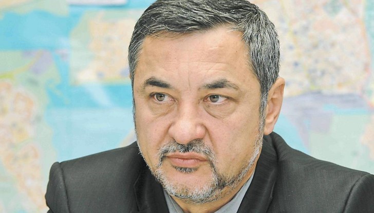 Той коментира отказа на подкрепа от страна на РБ за новия проект за Конституция ... Той коментира отказа на подкрепа от страна на РБ за новия проект за Конституция ...