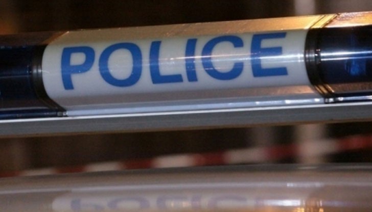 Семейството е отвлечено от облечени в камуфлажни дрехи хора Семейството е отвлечено от облечени в камуфлажни дрехи хора