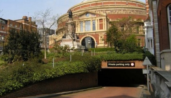 Място за паркиране в центъра на Лондон