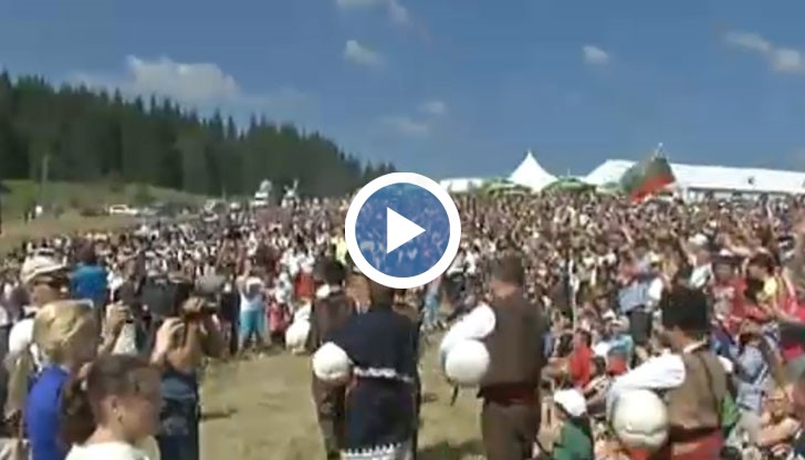 400 гайди откриха събора на Рожен