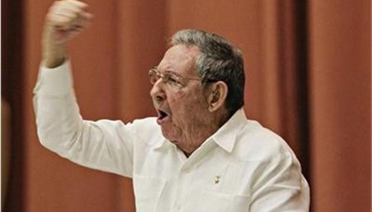 В началото на април Кастро се появи пред публика за първи път от ...