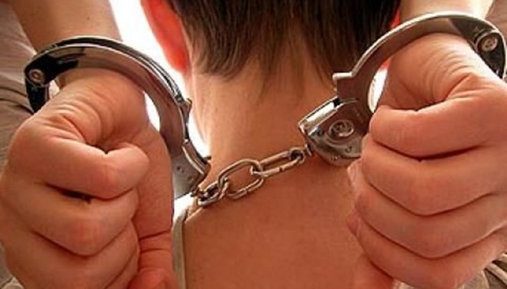 Жената дори родила момиченце от невръстния си любовник Жената дори родила момиченце от невръстния си любовник