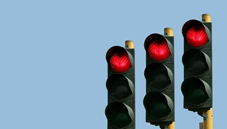 Варненската фирма "Инжконсултпроект" ООД ще поддържа светофарите