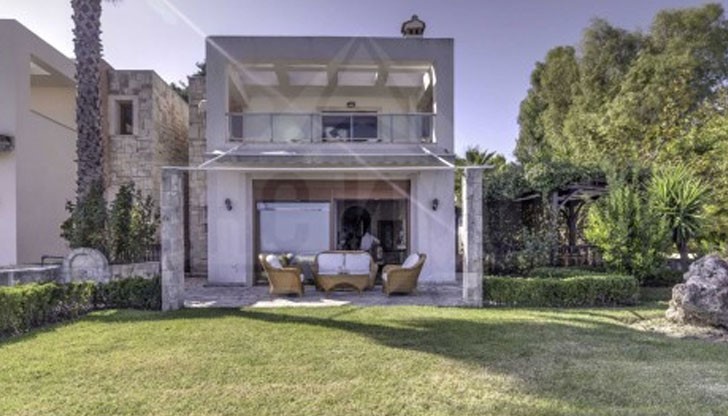 Къщата мечта се намира на остров Халкидики