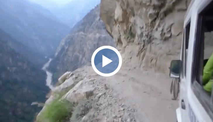 Малко хора са в състояние да изгледат кадрите от видеото докрай...