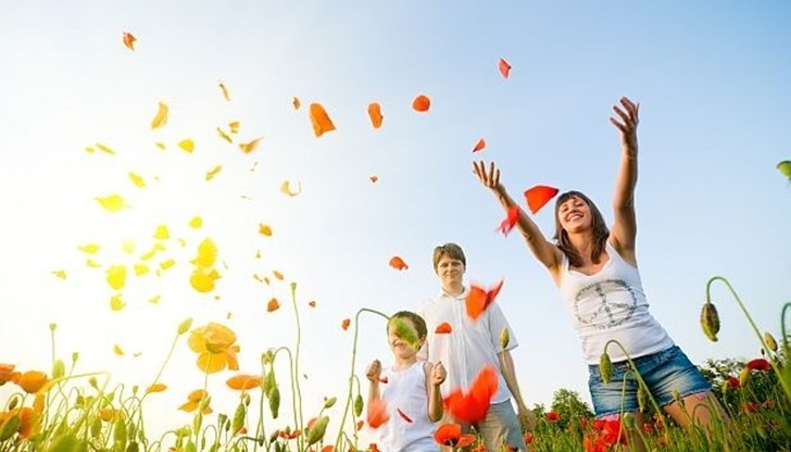 През нощта над по-голямата част от страната ще бъде ясно През нощта над по-голямата част от страната ще бъде ясно