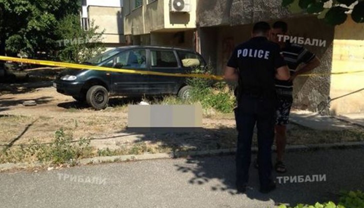 Преди минути мъж скочи от седмия етаж на жилищна кооперация