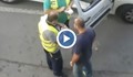 Нагъл шофьор наплю служител на "Градска мобилност"