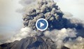 Кадри от бълващия вулкан. В Еквадор обявиха извънредно положение