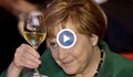 Меркел стана реклама на лесбийско списание