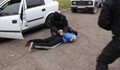 Усмирителни ризи, палки и мълчалива физическа сила - новите правила при арест?
