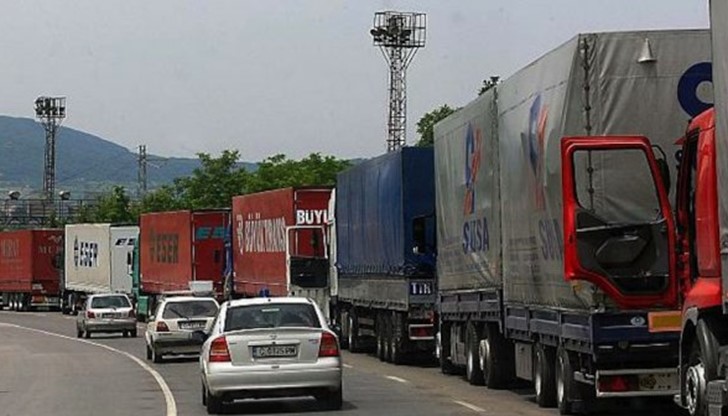 Бизнесмени масово поръчват на детективи да разследват за кражби работници в техните предприятия Бизнесмени масово поръчват на детективи да разследват за кражби работници в техните предприятия