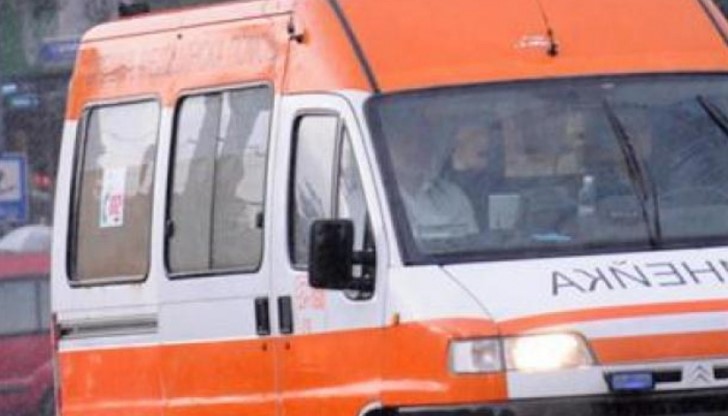 Мотоциклет „Ямаха" без регистрационни табели се е врязал в мантинела Мотоциклет „Ямаха" без регистрационни табели се е врязал в мантинела