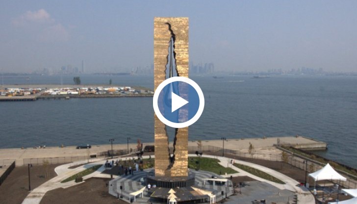 Монументът се казва „Сълза“ и е подарък от Русия за САЩ