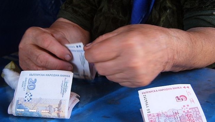 На 18 август, около 10:00 часа, жената е получила телефонно обаждане от мъж, който се представил като "доцент Иванов" На 18 август, около 10:00 часа, жената е получила телефонно обаждане от мъж, който се представил като "доцент Иванов"