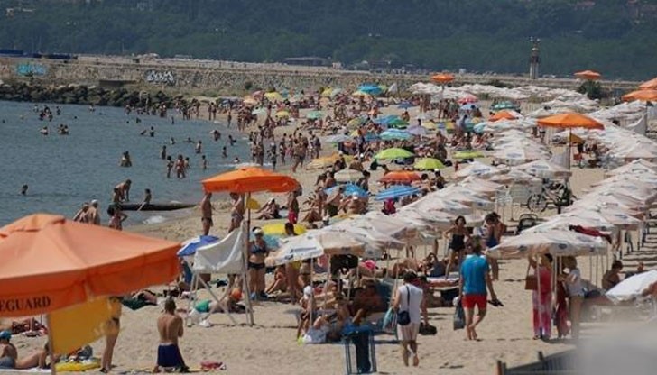 Днес над по-голямата част от страната ще преобладава слънчево време Днес над по-голямата част от страната ще преобладава слънчево време