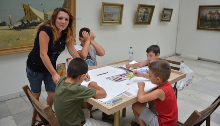 Повече информация може да бъде получена на ...