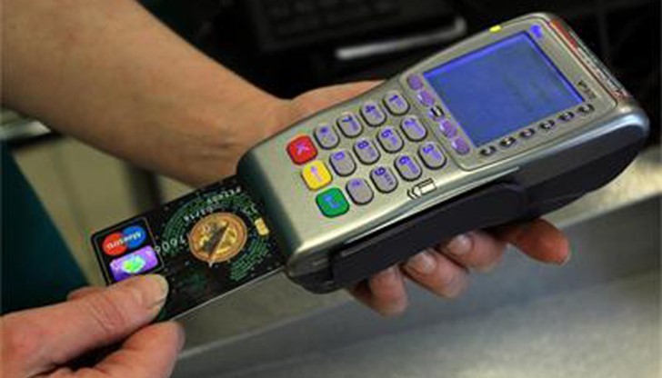 Търговци слагат нерегламентирана такса за плащане с банкова карта Търговци слагат нерегламентирана такса за плащане с банкова карта