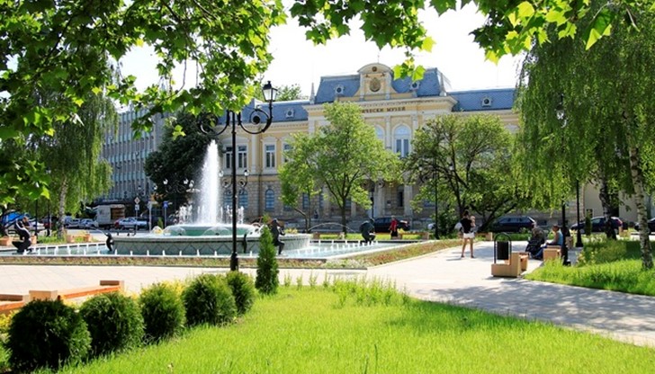 Можеше ли дърветата да не бъдат отсечени, а парите изхарчени за нещо по-полезно?