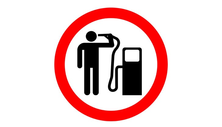 В Австрия нафтата падна под 1 евро, у нас е с 40 стотинки по-скъпа В Австрия нафтата падна под 1 евро, у нас е с 40 стотинки по-скъпа