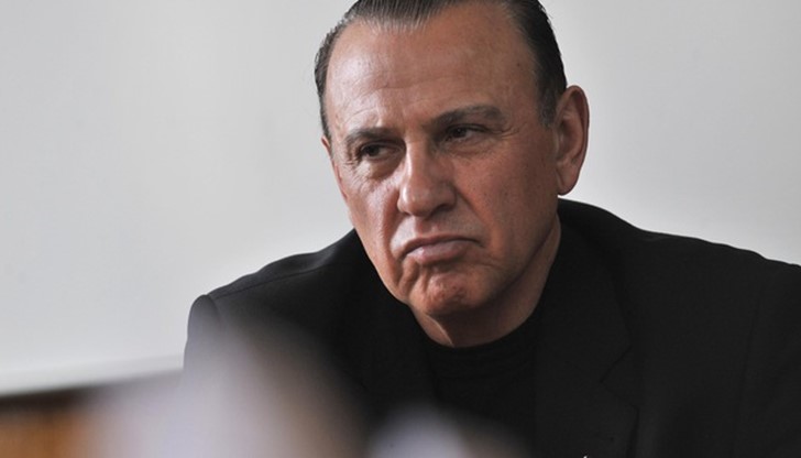 Бившият ректор на Стопанската академия в Свищов проф. Величко Адамов вече е пенсиониран Бившият ректор на Стопанската академия в Свищов проф. Величко Адамов вече е пенсиониран