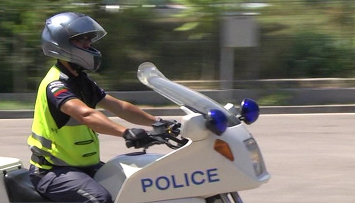 Освен това полицаите ще наказват нарушителите на място, а няма да им пращат "честитка" Освен това полицаите ще наказват нарушителите на място, а няма да им пращат "честитка"