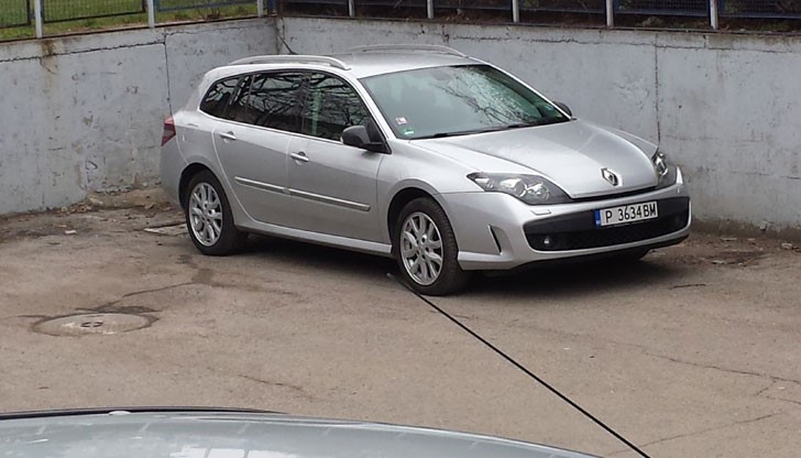 Откраднат автомобил Рено Лагуна 3, светлосив металик Р 3634 ВМ