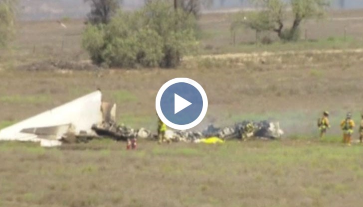 Двата самолета се разбиха близо до летището на Браун Фийлд, на 15 км южно от град Сан Диего