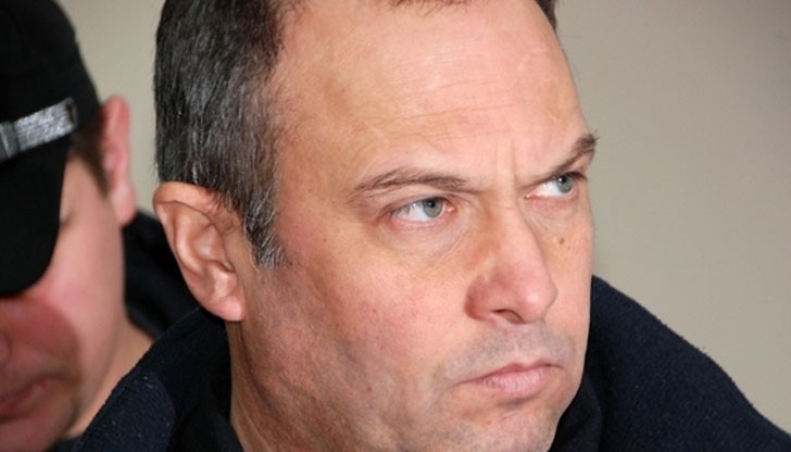 Затворници от пловдивския затвор алармират за системен тормоз и рекет от страна на Мариян Колев- лекарят, който преди две години съсече с брадва собствения си баща Затворници от пловдивския затвор алармират за системен тормоз и рекет от страна на Мариян Колев- лекарят, който преди две години съсече с брадва собствения си баща