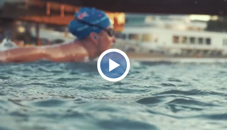 Pлувкинята се превърна в първата жена в света, справила се с рекордното разстояние